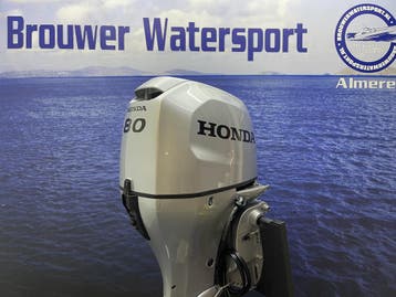 Honda 80 pk buitenboordmotor nieuw staat, Viertaktmotor, Ophalen of Verzenden, Zo goed als nieuw, 30 pk of meer