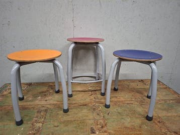 Kruk (3) - Metaal, Hout - School krukjes div kleur