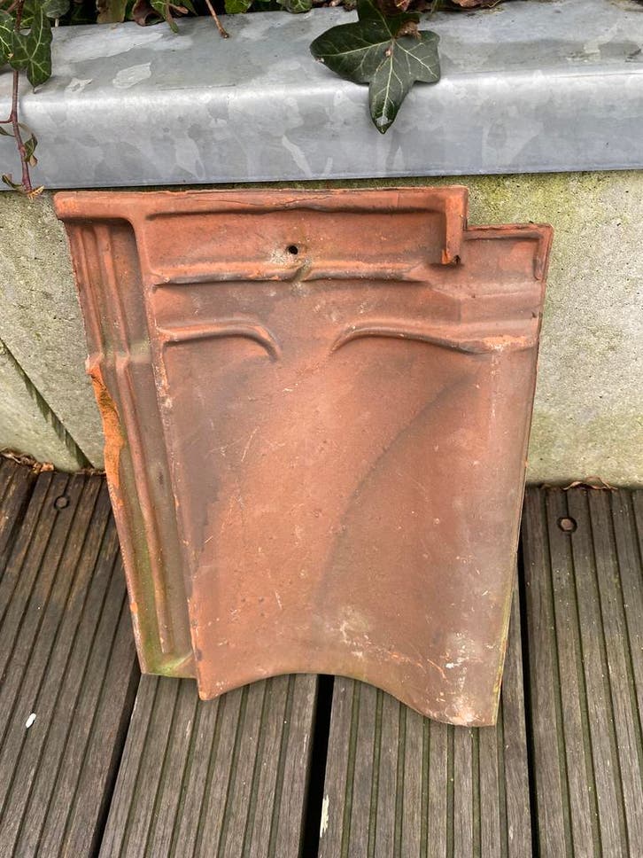 Veel soorten VH dakpannen met zijpannen en nokken, Doe-het-zelf en Verbouw, Dakpannen en Dakbedekking, Gebruikt, Ophalen