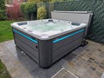 Royalty Spa Toronto | Krachtige massage | 5 pers Jacuzzi, Nieuw
