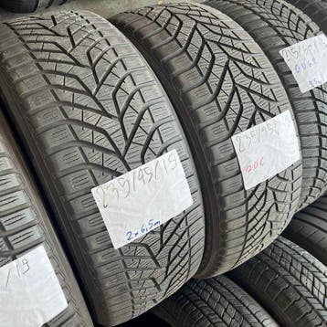 2 x Yokohama 235-45-19 Winterbanden 6,5mm, 19 inch, Gebruikt, 235 mm, Band(en)