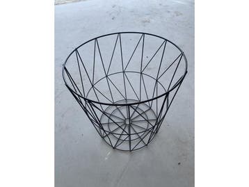 Veiling - 5x Ijzeren mand zwart, Gebruikt