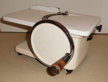 Graef Allesschneider - Snijmachine - Hout, Metaal, Emaille,