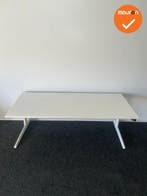 Ahrend 500 slingerverstelbaar bureau - nieuw blad naar keuze, Werkplek, Ophalen of Verzenden, Gebruikt, Bureau