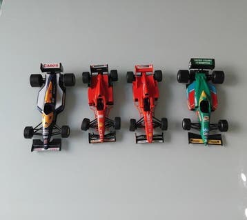 Collectie merkartikelen - Formule 1 Bburago 1:24 - Gemaakt