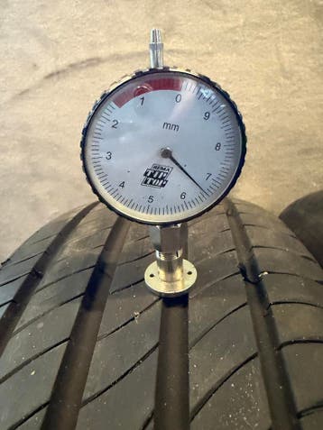 4x Michelin Primacy 4 - 215/65 R17 - 6,5 mm - DOT 2222, Ophalen, 17 inch, Band(en), Personenwagen