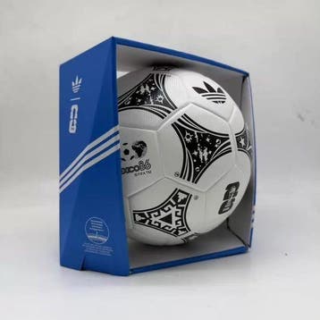 Adidas Trionda eert voetbal - Voetbal, Nieuw