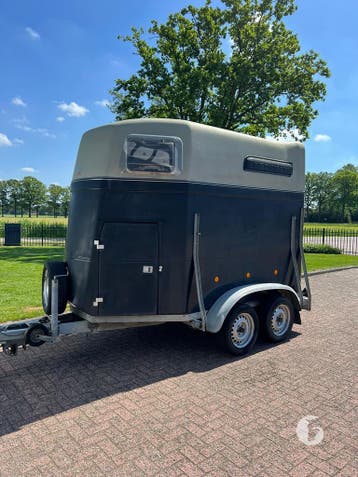Prachtige polyester Bockmann 2-paards! Nieuwe bodem!, Ophalen, Zo goed als nieuw, Polyester, 2-paards trailer