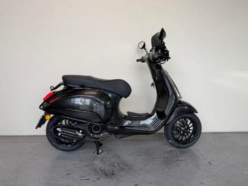 Vespa Sprint Snor 25 km, BWJ 04-2020, Ceramic Grey, Fietsen en Brommers, Scooters | Vespa, Gebruikt, Ophalen of Verzenden, Benzine
