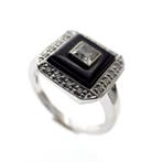 Witgouden ring met zirconia, onyx en diamanten; 0,16 ct., Gebruikt, Overige kleuren, Ophalen of Verzenden, 17 tot 18