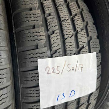 2 x Kumho 225-50-17 Winterbanden 7mm, Gebruikt, 17 inch, Band(en), Personenwagen