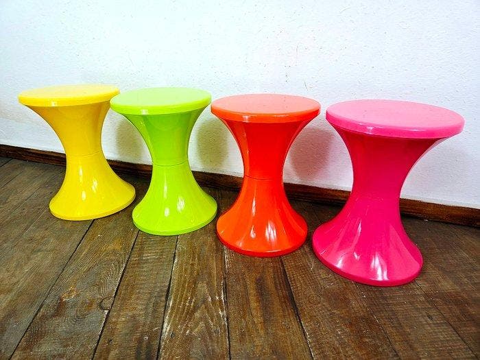 Kruk - Plastic - Vier vintage krukken, Antiek en Kunst, Kunst | Designobjecten