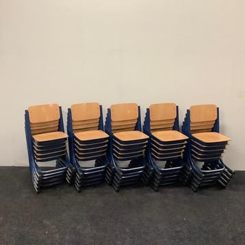 complete set 20 stuks schoolstoelen Presikhaaf (gele stip),, Huis en Inrichting, Stoelen, Ophalen of Verzenden, Gebruikt, Hout