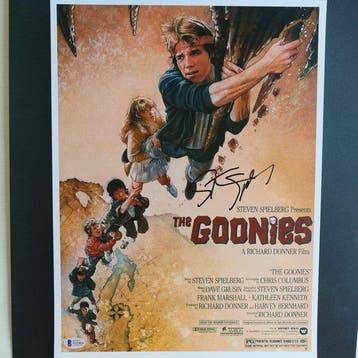 The Goonies (1985) - Steven Spielberg Signed Poster Photo, Nieuw