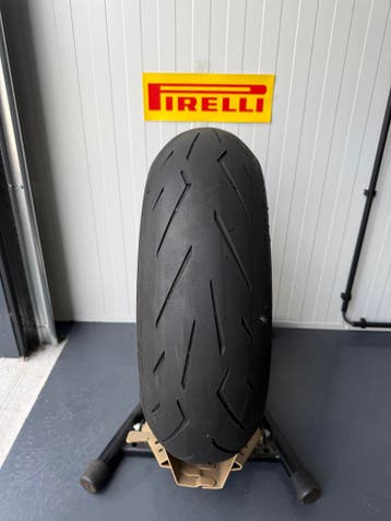 Pirelli Diablo Rosso Corsa II 190/55 ZR17 motorband [3], Motoren, Ophalen of Verzenden, Gebruikt
