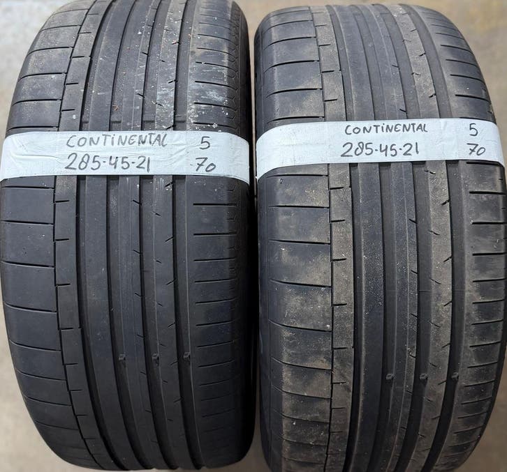 2x 285-45-21 Continental Zomer 2x 5mm €70 Per Band 285 45 21, Auto-onderdelen, Banden en Velgen, 21 inch, Zomerbanden, 285 mm