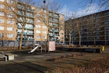 Te Huur 4 Kamer Appartement Plutostraat In Alphen aan den Ri, Huizen en Kamers, Huizen te huur, Direct bij eigenaar, Alphen aan den Rijn