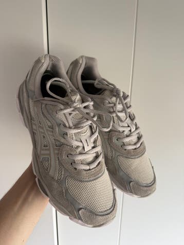 Asics Gel-NYC – Lichtblauw/Grijs – Maat 43, Sneakers of Gympen, Gedragen, Asics, Verzenden
