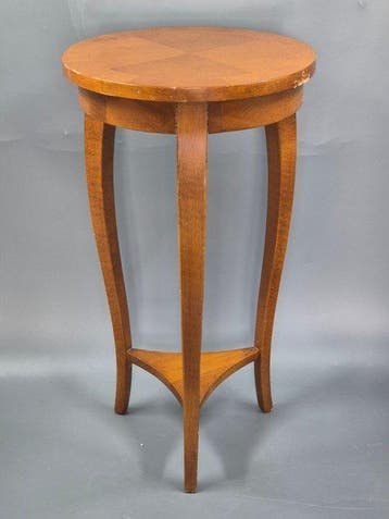Klassischer Beistelltisch Holz – Antiker Blumentisch Runder
