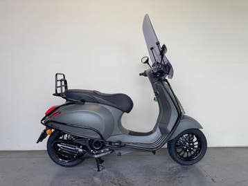 Vespa Sprint Snor 25 km/h, BWJ 2022, Guerilla Green, Fietsen en Brommers, Snorfietsen en Snorscooters, Gebruikt, Ophalen of Verzenden
