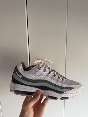 Nike Air Max 95 – Grijs/Wit/Zwart – Maat 43, Kleding | Heren, Verzenden, Wit, Nike, Nieuw