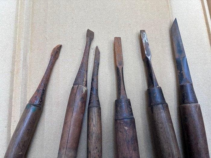 Wood Carving Chisels Set — 6 Vintage Hand Tools -, Antiek en Kunst, Antiek | Wandborden en Tegels