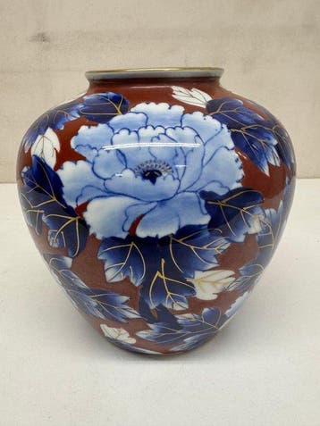 Japanse vintage vaas Arita Shuho   aardewerk uit Japan