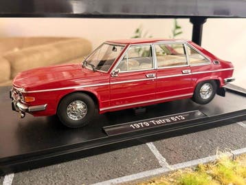 Triple9 Collection 1:18 - Modelauto - TATRA 613 (SSR), Nieuw