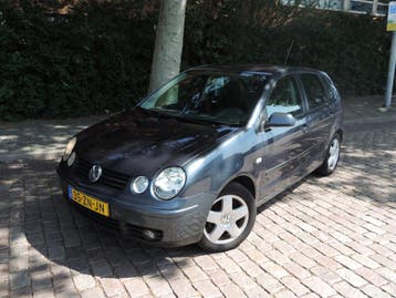 Volkswagen Polo 1.4 AUTOMAAT!! AIRCO! NWE APK BEURT! TOP!, Auto's, Stof, Zwart, Nieuw, Euro 4