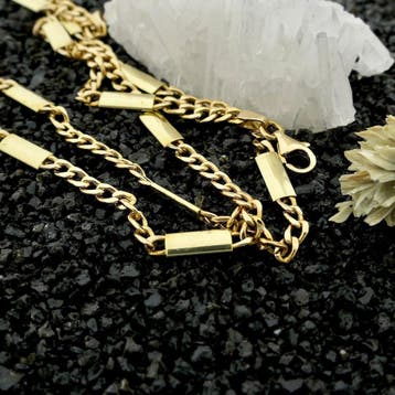 Gouden gourmetschakel ketting met gesloten staafjes, Ophalen of Verzenden, Gebruikt, Goud, Goud