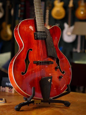 Eastman AR680CE Pre-Owned (Elektrische Gitaren), Ophalen of Verzenden, Gebruikt
