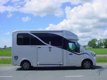 Paragan Equistar 3XL Renault - Hengstenuitvoering, Dieren en Toebehoren, Paarden en Pony's | Trailers en Aanhangwagens, Ophalen