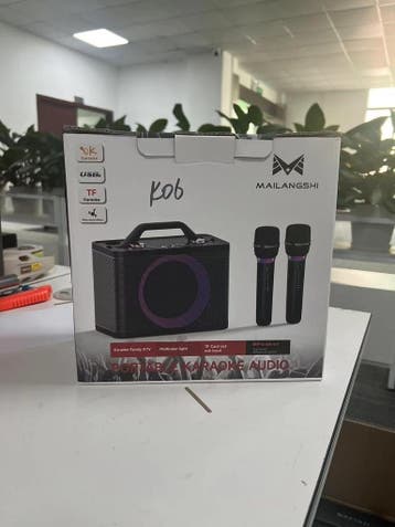 Karaokemachine met 2 microfoons - Retoerdeal 46% korting, Ophalen of Verzenden, Zo goed als nieuw, Complete set