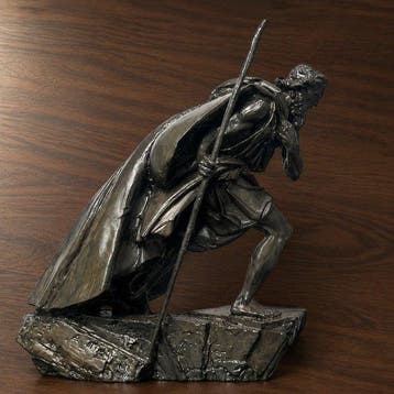Beeld, Sculpture of a Wayfarer with a Staff - 25 cm - Hars