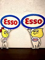 No reserve-Twee zware gietijzeren reclame borden Esso