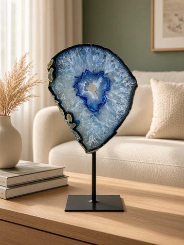 Unique color - large blue agate on stand Geode - Hoogte: 260