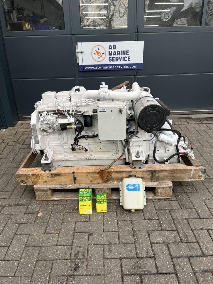 Cummins 6BT5.9M 150pk met keerkoppeling 24V kielkoeling Twi, Watersport en Boten, Buiten- en Binnenboordmotoren, Nieuw, Ophalen of Verzenden