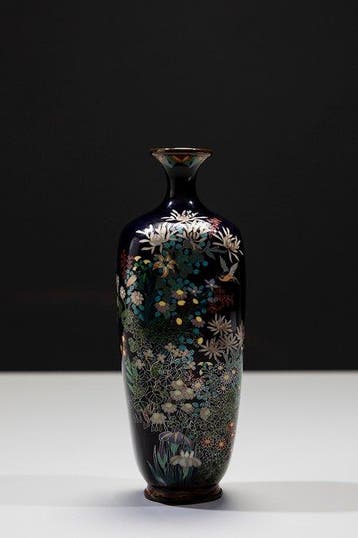 Vaas - Emaille, Een donkerblauwe cloisonné vierkante vaas