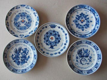 De Porceleyne Fles, Delft - Bord (5) - Aardewerk -