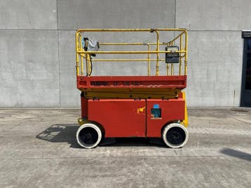 Veiling: Schaarlift Iteco IT 12151 Elektrisch 2007, Ophalen