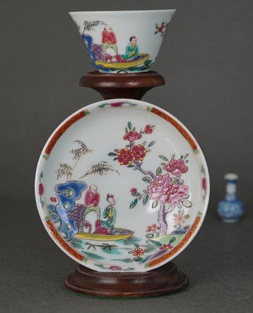 Qianlong (1735-1796) - Kop en schotel (2) - Man and Woman on