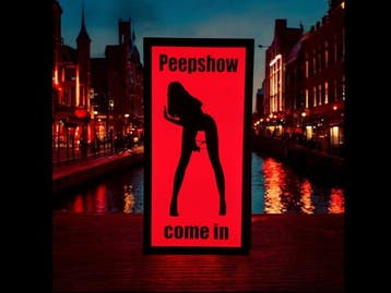 Amsterdamse Wallen, Peepshow verschijnt op een verlicht, Antiek en Kunst