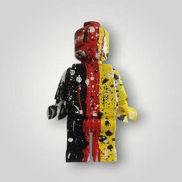 RED - sculptuur, Lego Germany - 20 cm - Hars - 2026