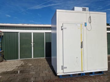 Koelcel 226 x 136 x 256 cm stekker klaar, Nieuw in verpakking, Koelen en Vriezen