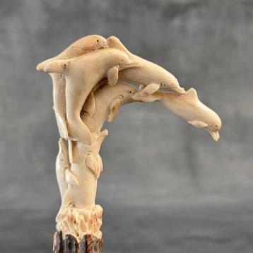 Snijwerk, NO RESERVE PRICE - Stunning Dolphins carving from, Antiek en Kunst