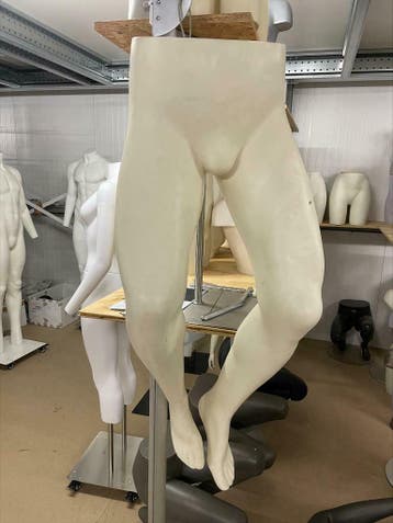 Voordelige etalage hangbenen broekendisplay € 20,00, Ophalen of Verzenden