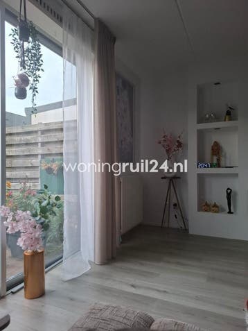 Woningruil - Jacob van Ruysdaelstraat 10 - 3 kamers, Huizen en Kamers, Flevoland
