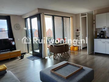 3-kamer flat in Almere, 70 m², €932 huur (Flevoland), Huizen en Kamers, Woningruil, Almere