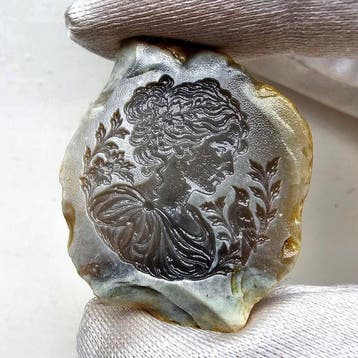 Classiek Romeins profiel van een Bacchante, uit gegraveerde