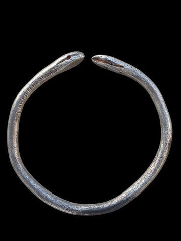 Viking periode Uitstekende conservering van zilver. Amulet